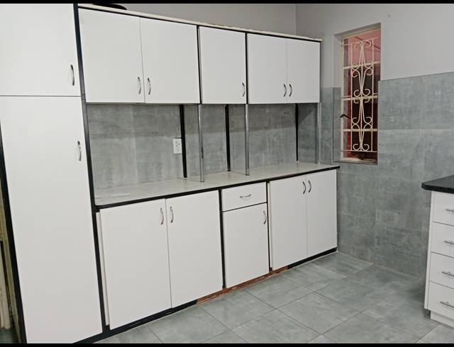 4 BEDROOM HOUSE FOR SALE IN NEWHOLME